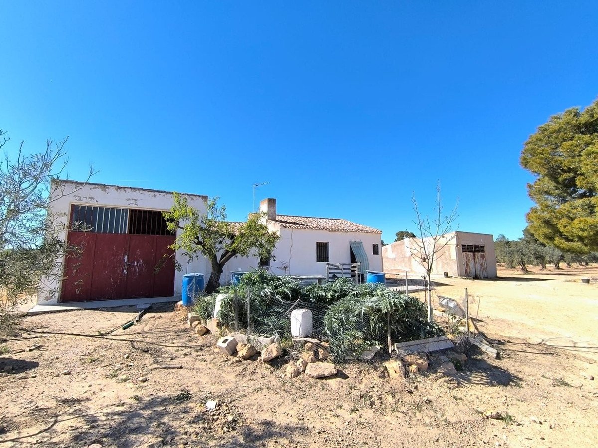 3 Bed Finca - Cortijo in Yecla