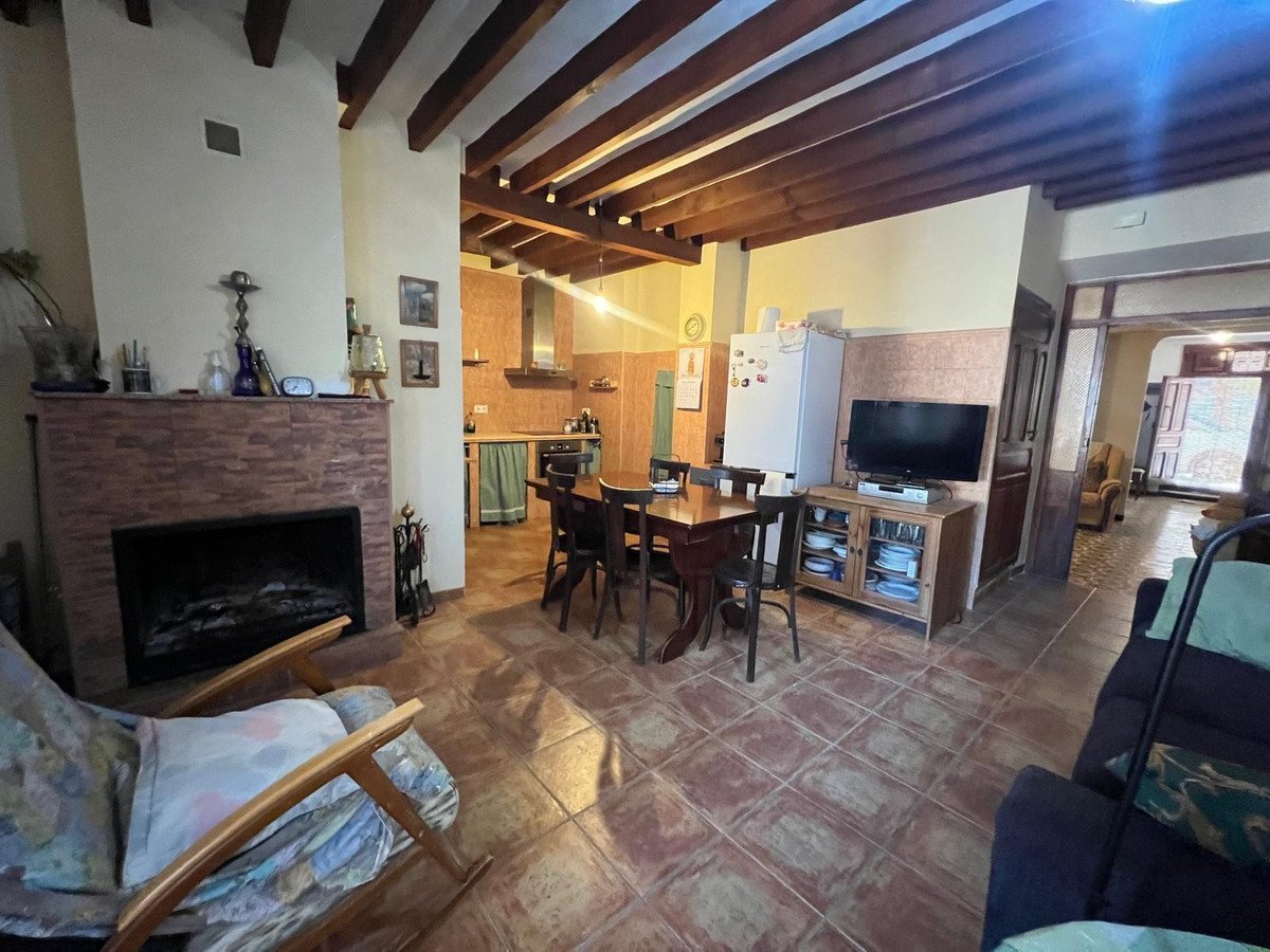 5 Bed Townhouse in Pinoso