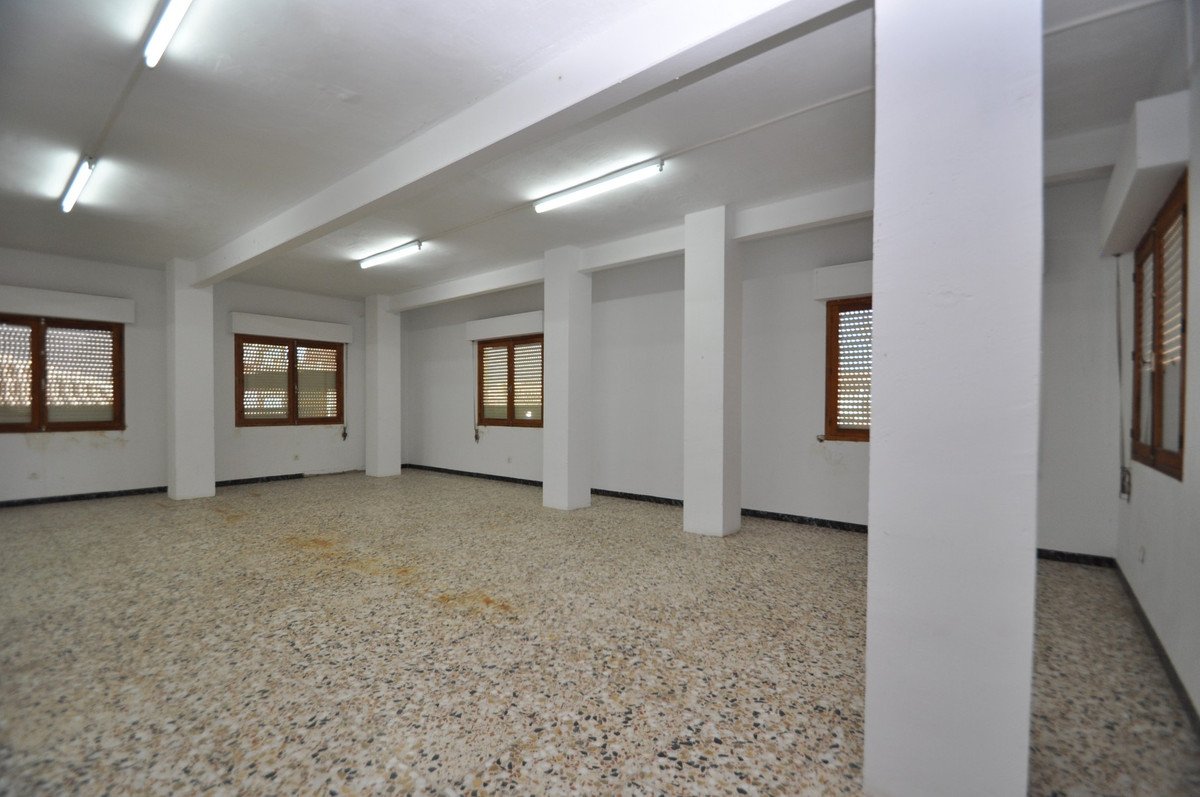 5 Bed Ground Floor Apartment in Pinoso