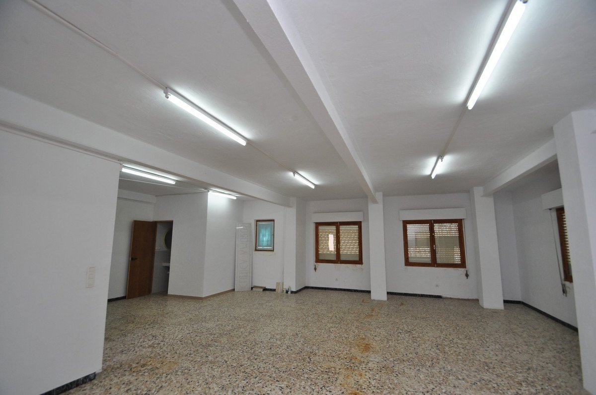 5 Bed Ground Floor Apartment in Pinoso