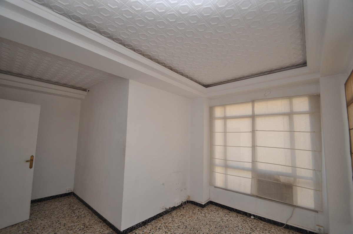 5 Bed Ground Floor Apartment in Pinoso