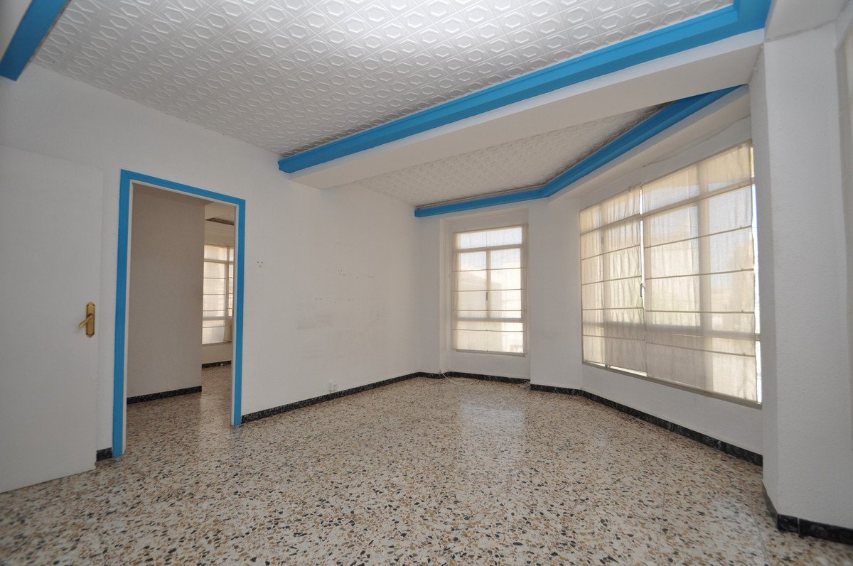 5 Bed Ground Floor Apartment in Pinoso