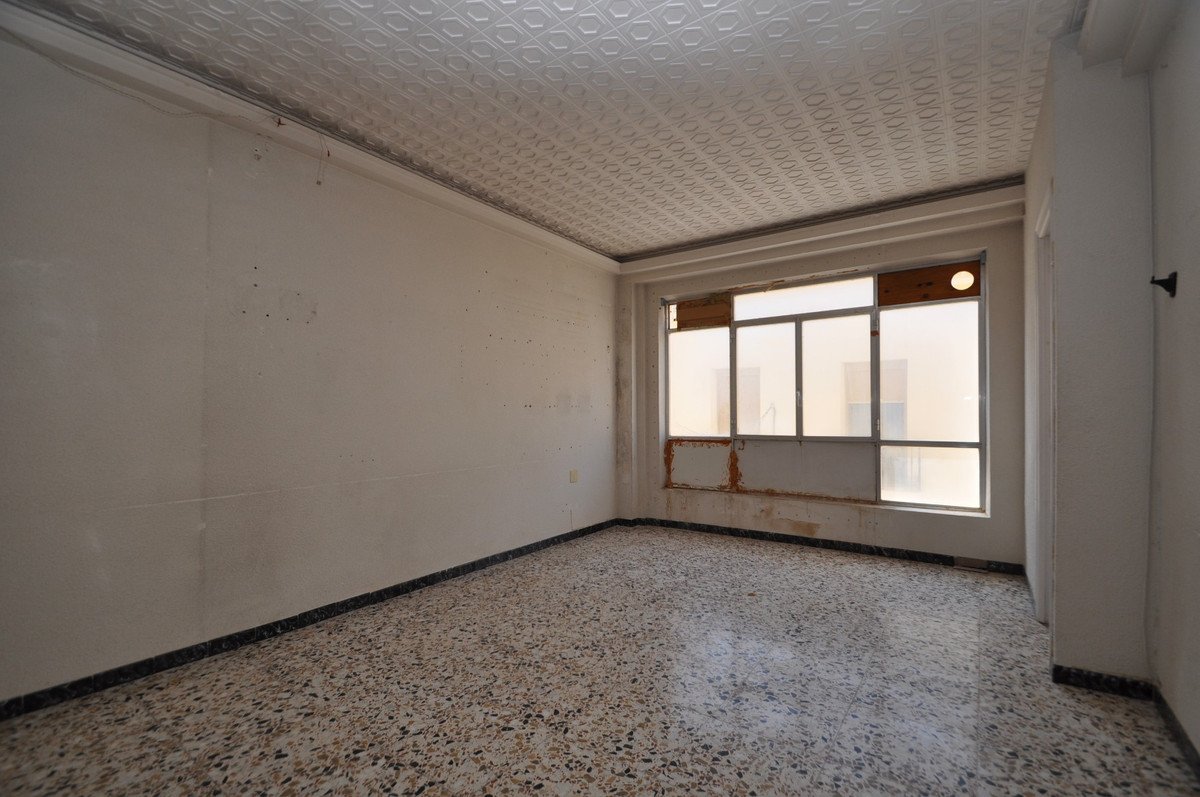5 Bed Ground Floor Apartment in Pinoso