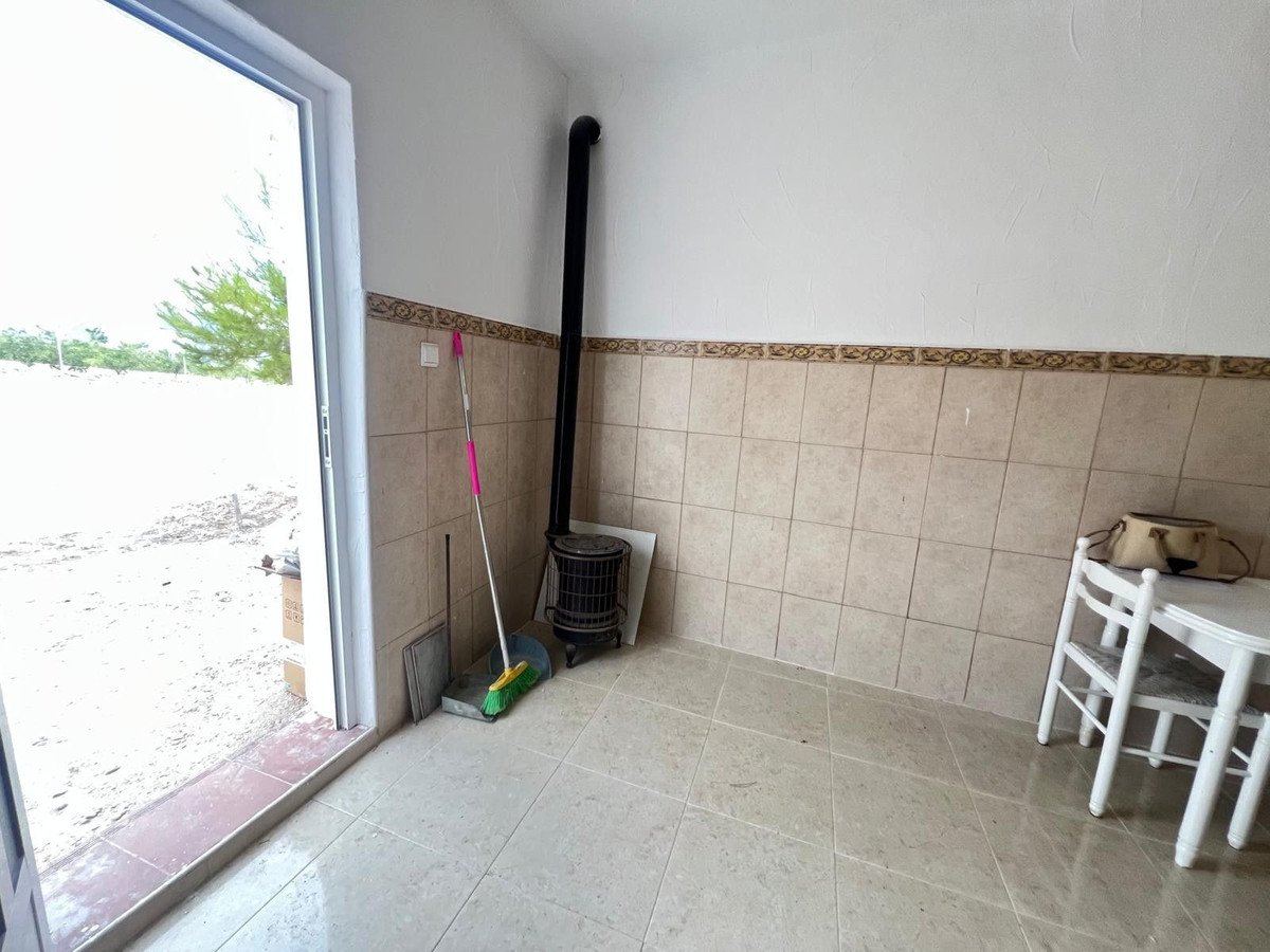 4 Bed Detached Villa in La Solana