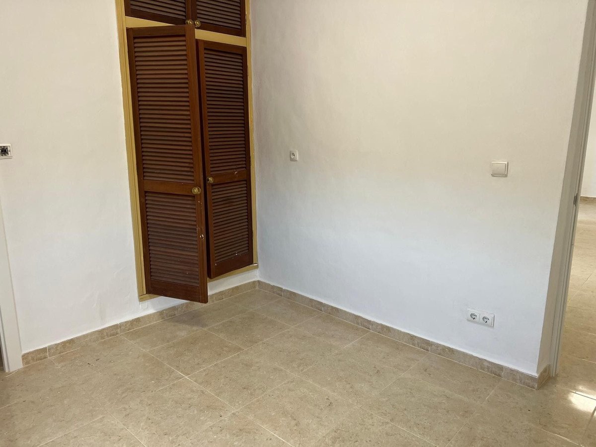 4 Bed Detached Villa in La Solana
