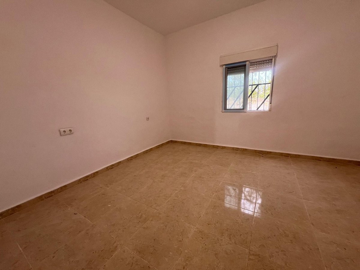 4 Bed Detached Villa in La Solana