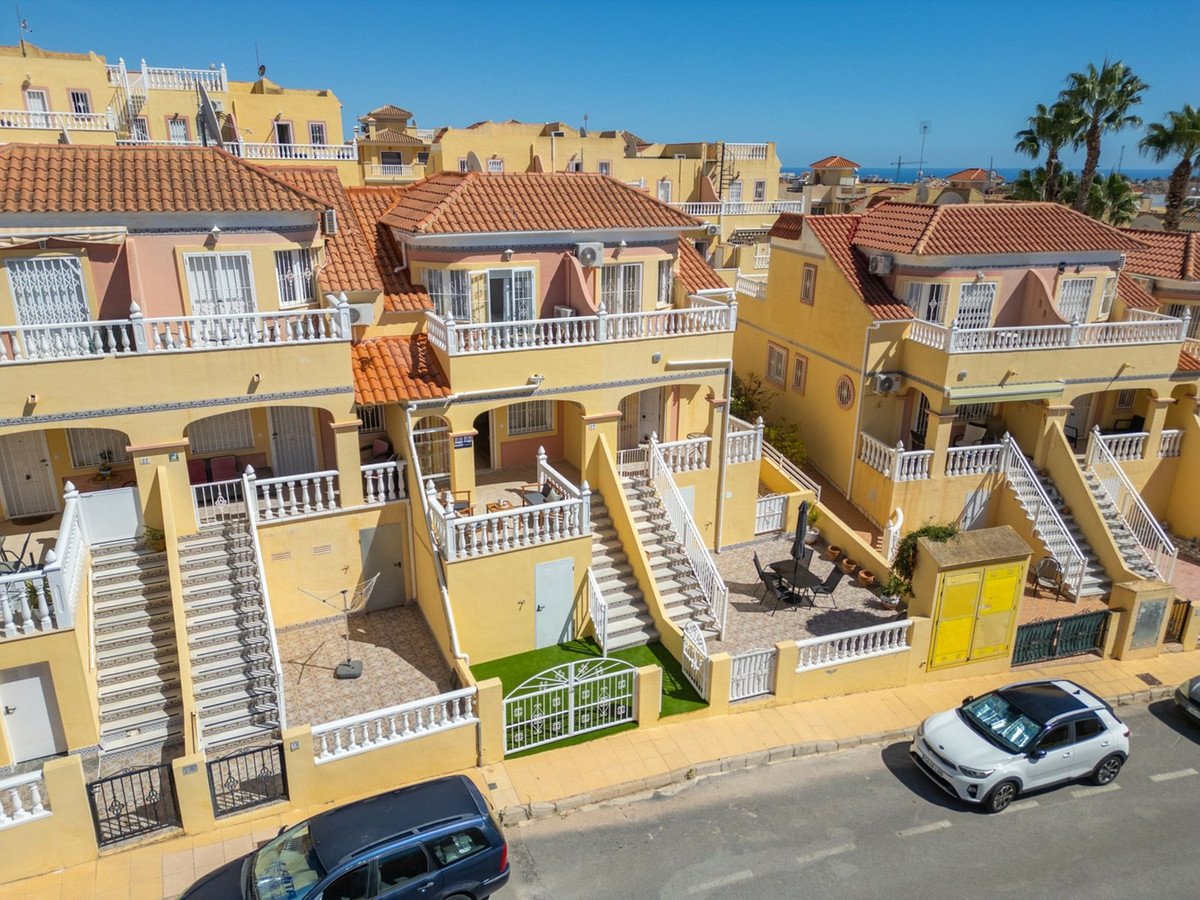 2 Bed Townhouse in Villamartin