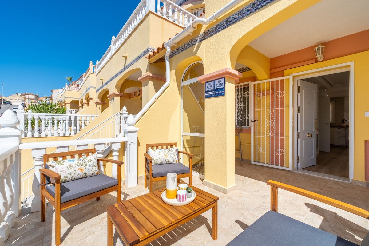 2 Bed Townhouse in Villamartin