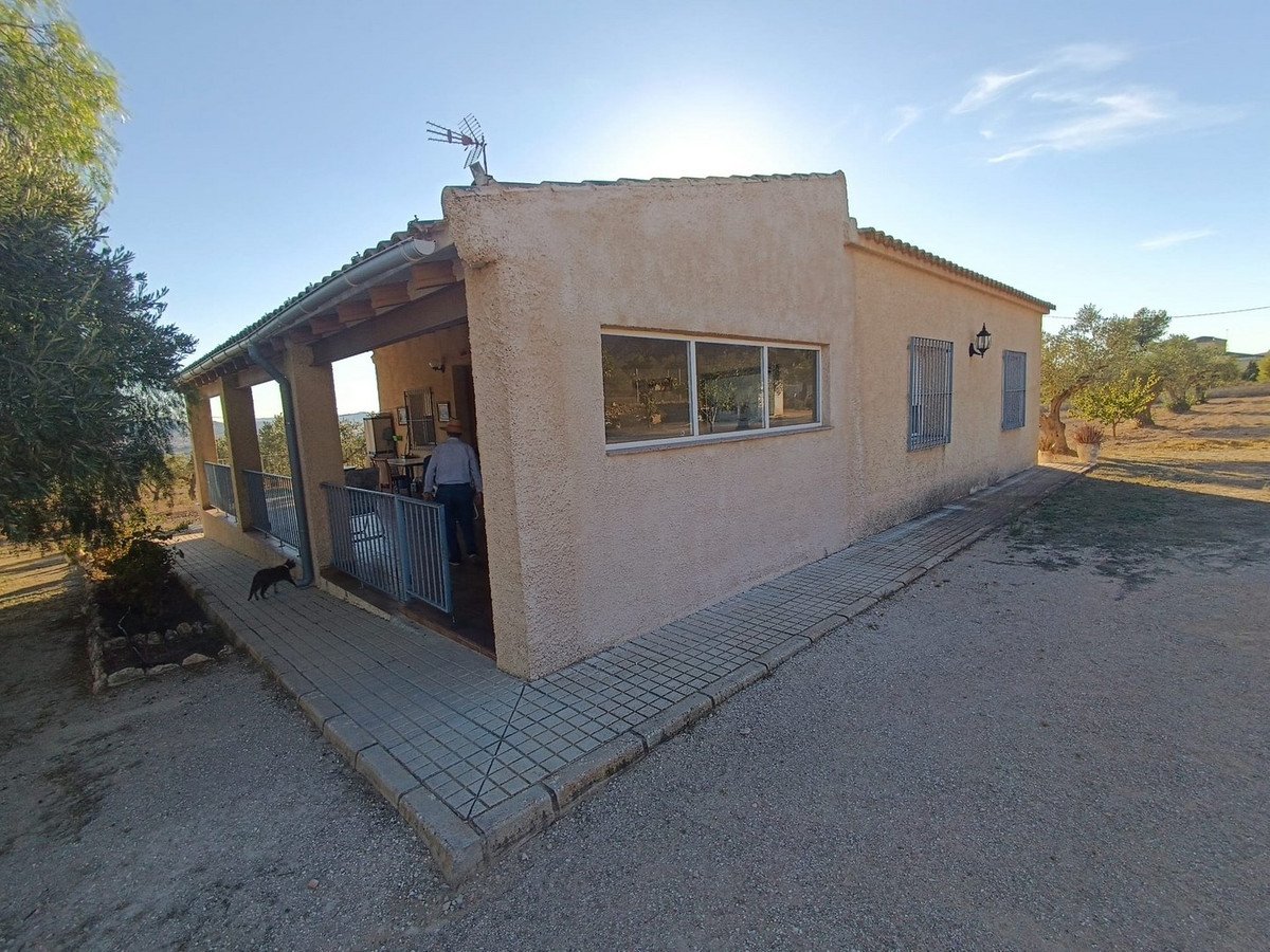 5 Bed Finca - Cortijo in Yecla