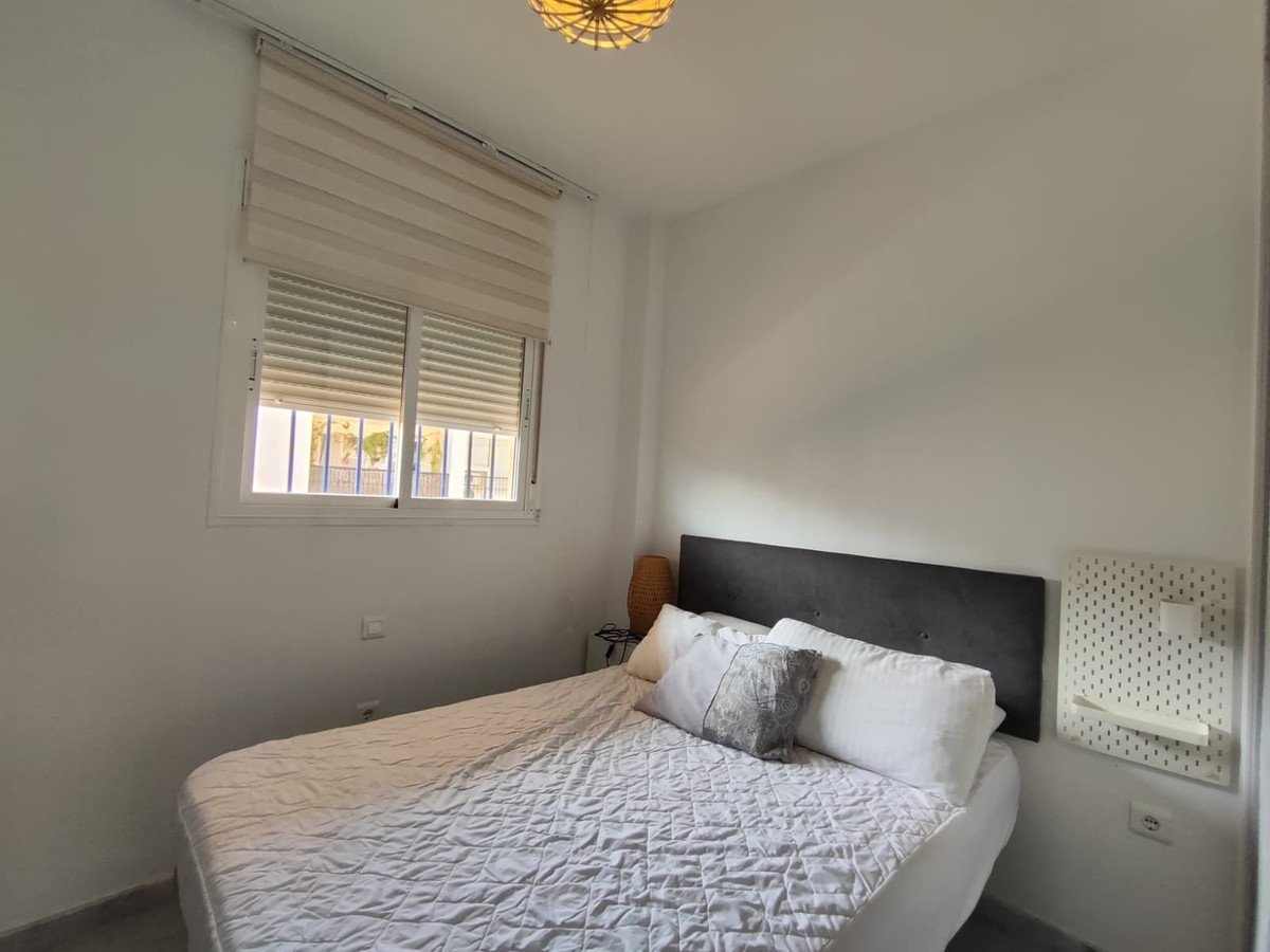 2 Bed Middle Floor Apartment in Fuengirola