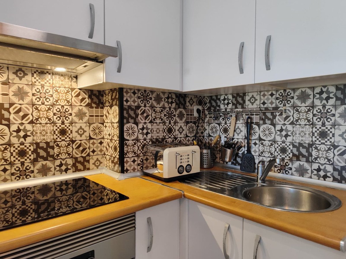 2 Bed Middle Floor Apartment in Fuengirola