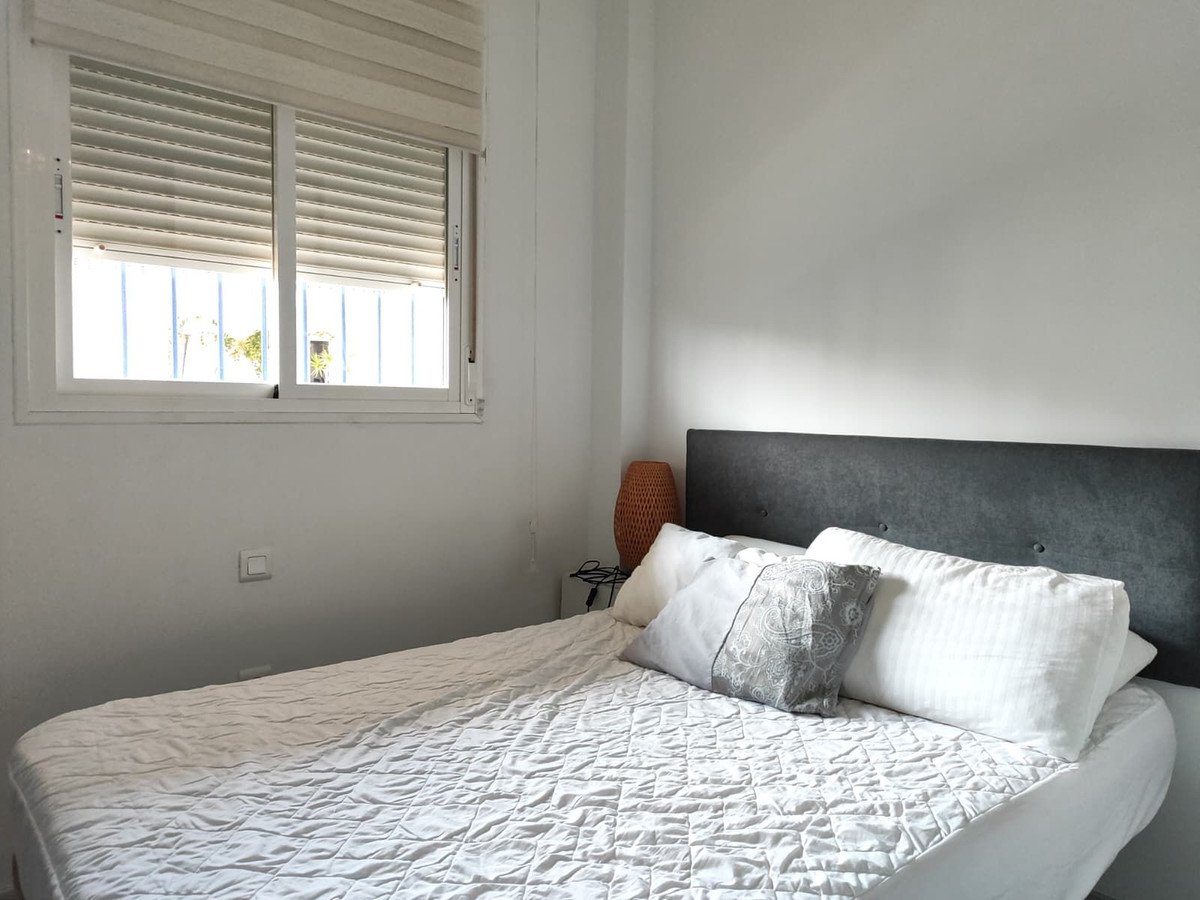 2 Bed Middle Floor Apartment in Fuengirola