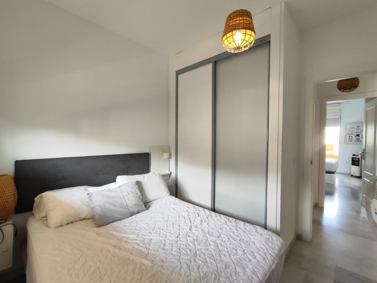 2 Bed Middle Floor Apartment in Fuengirola