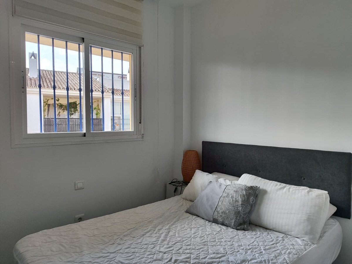 2 Bed Middle Floor Apartment in Fuengirola