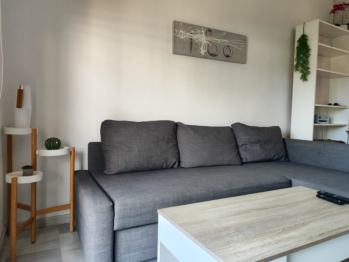 2 Bed Middle Floor Apartment in Fuengirola