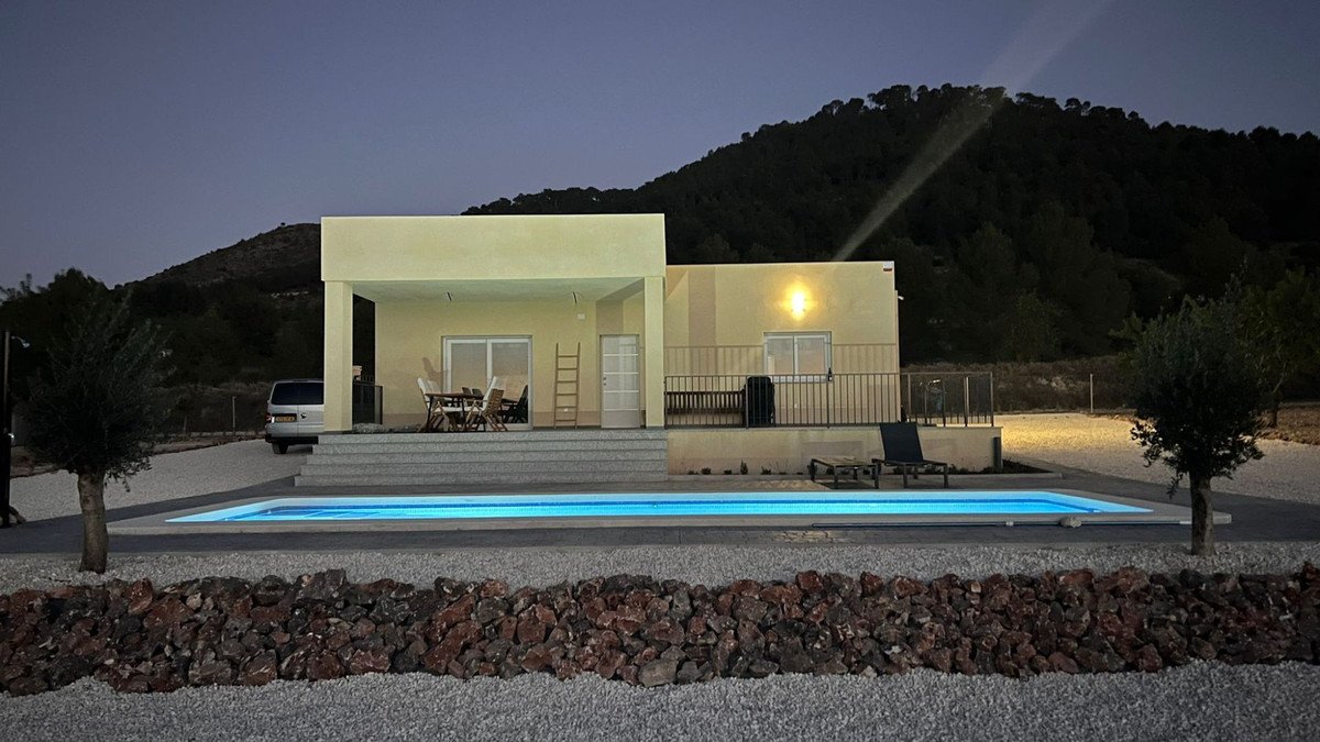 3 Bed Detached Villa in Pinoso