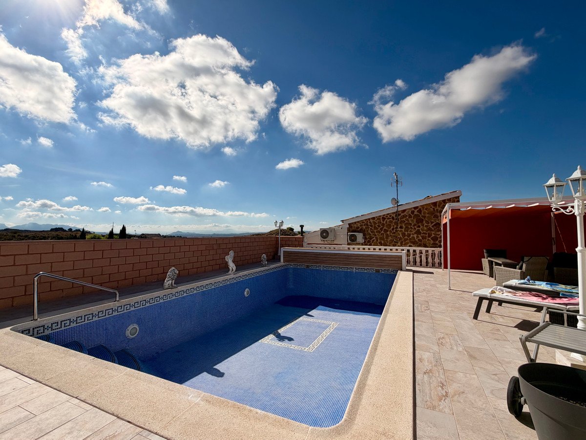 3 Bed Detached Villa in Fortuna