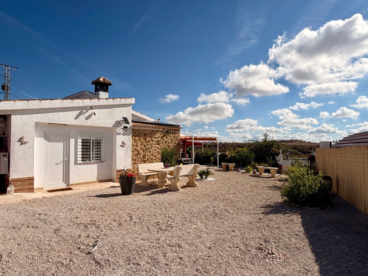 3 Bed Detached Villa in Fortuna
