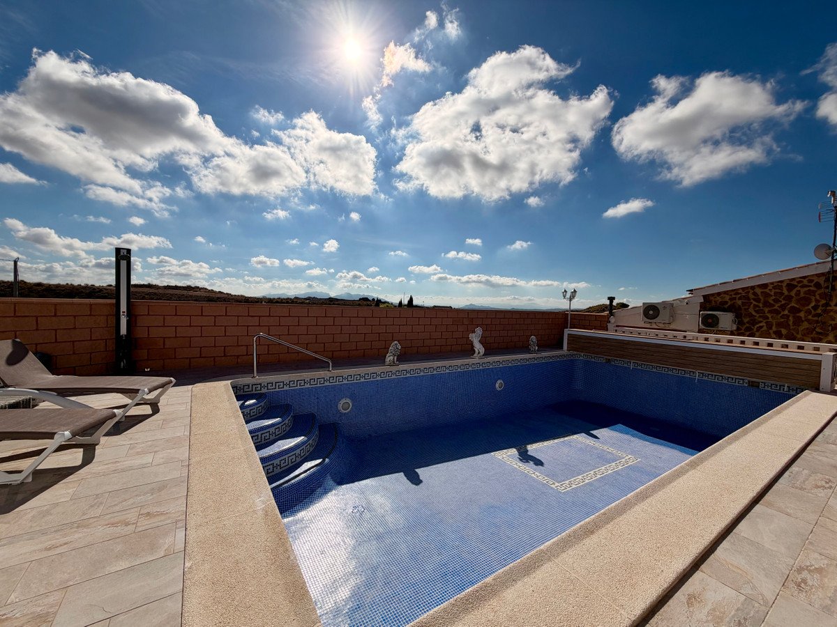 3 Bed Detached Villa in Fortuna