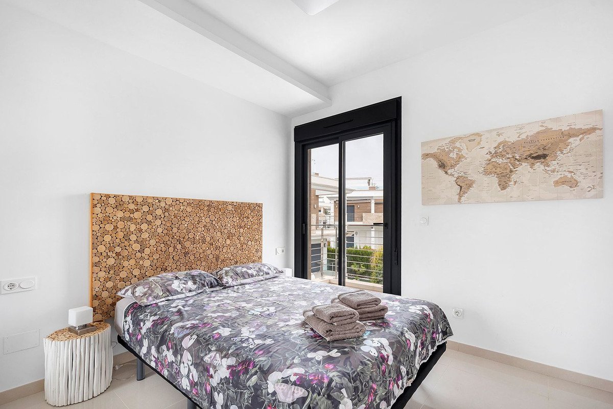 4 Bed Semi-Detached House in Ciudad Quesada