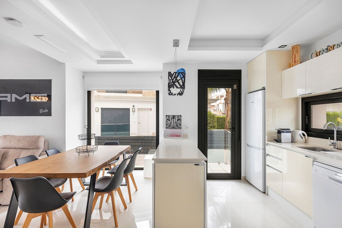 4 Bed Semi-Detached House in Ciudad Quesada