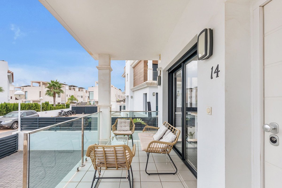 4 Bed Semi-Detached House in Ciudad Quesada