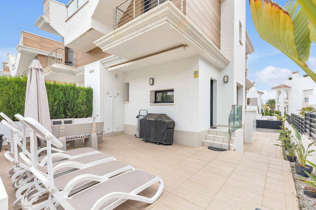 4 Bed Semi-Detached House in Ciudad Quesada