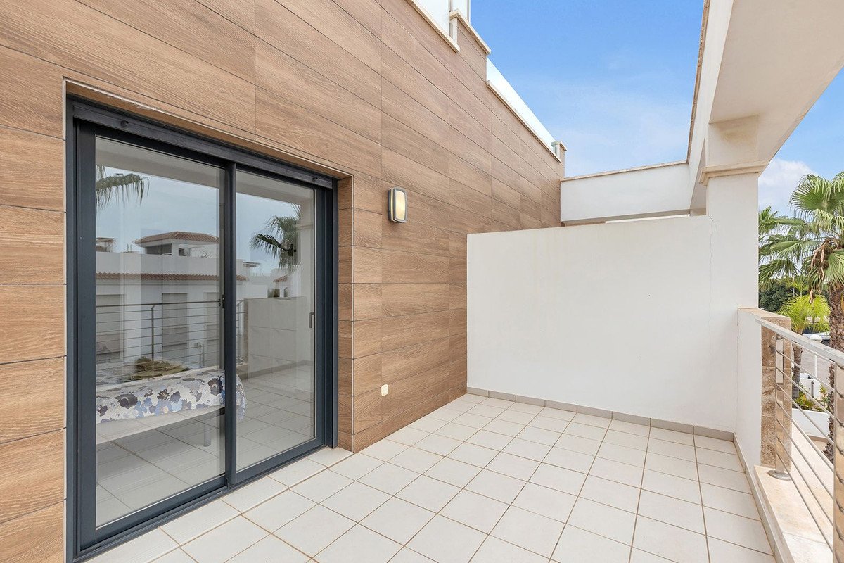 4 Bed Semi-Detached House in Ciudad Quesada