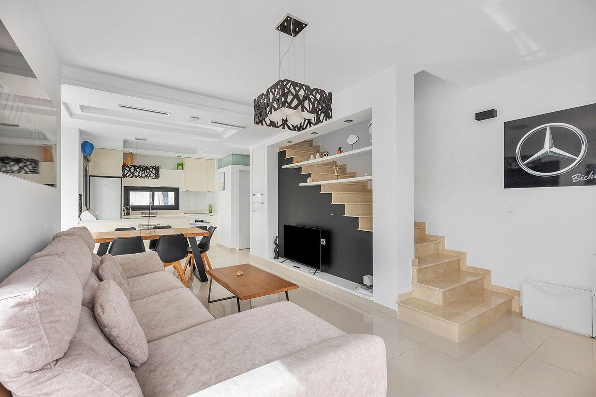 4 Bed Semi-Detached House in Ciudad Quesada