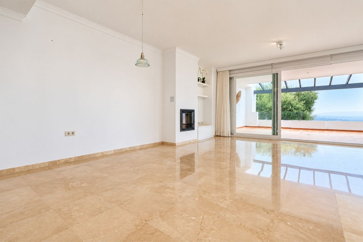 3 Bed Middle Floor Apartment in La Mairena