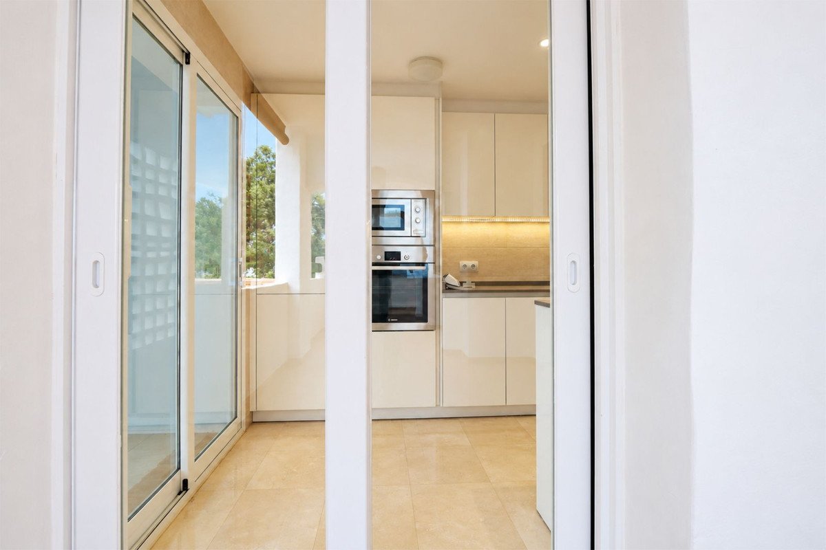 3 Bed Middle Floor Apartment in La Mairena