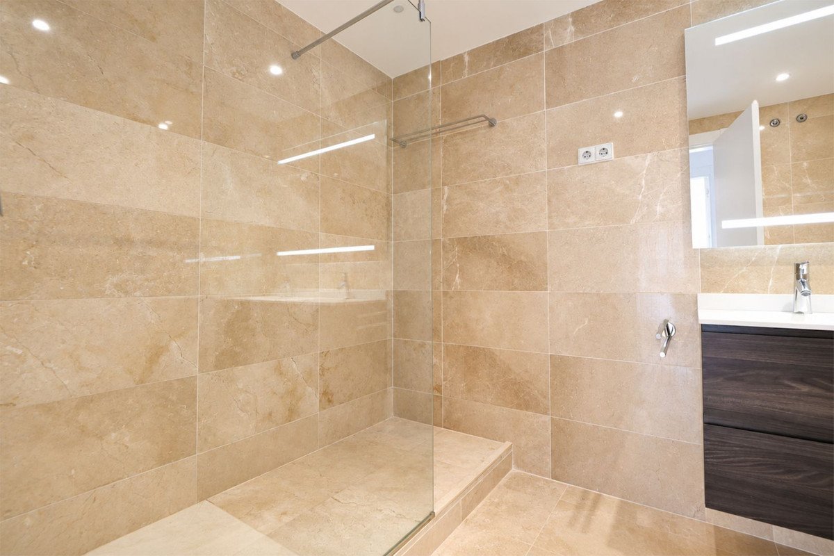 3 Bed Middle Floor Apartment in La Mairena