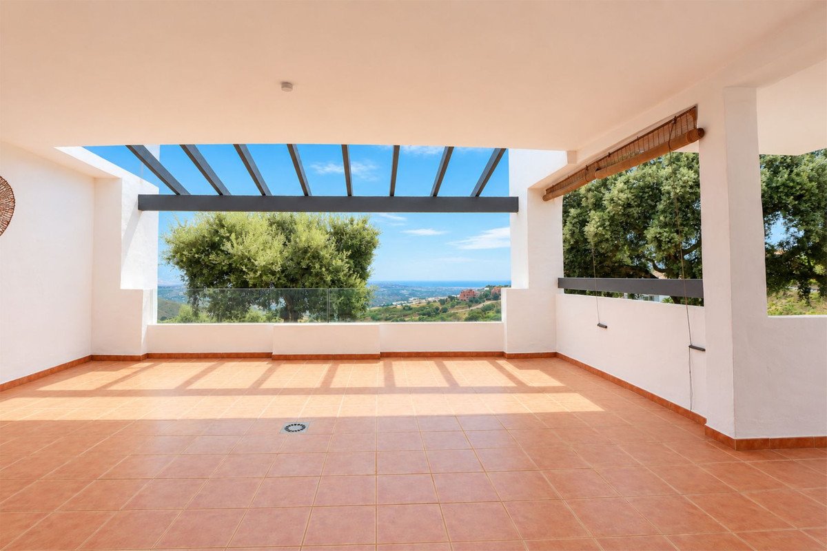 3 Bed Middle Floor Apartment in La Mairena