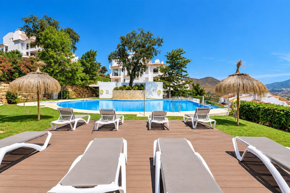 3 Bed Middle Floor Apartment in La Mairena