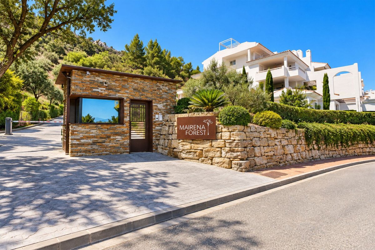 3 Bed Middle Floor Apartment in La Mairena