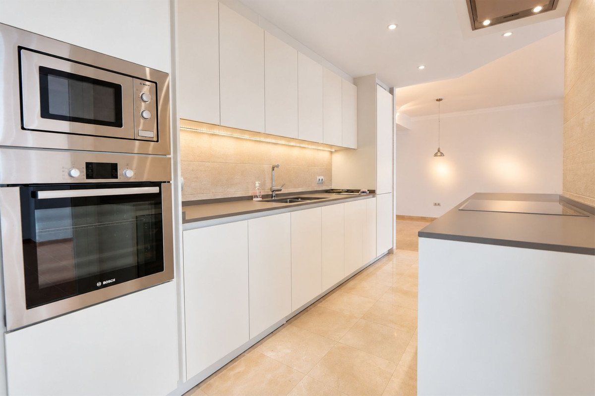 3 Bed Middle Floor Apartment in La Mairena