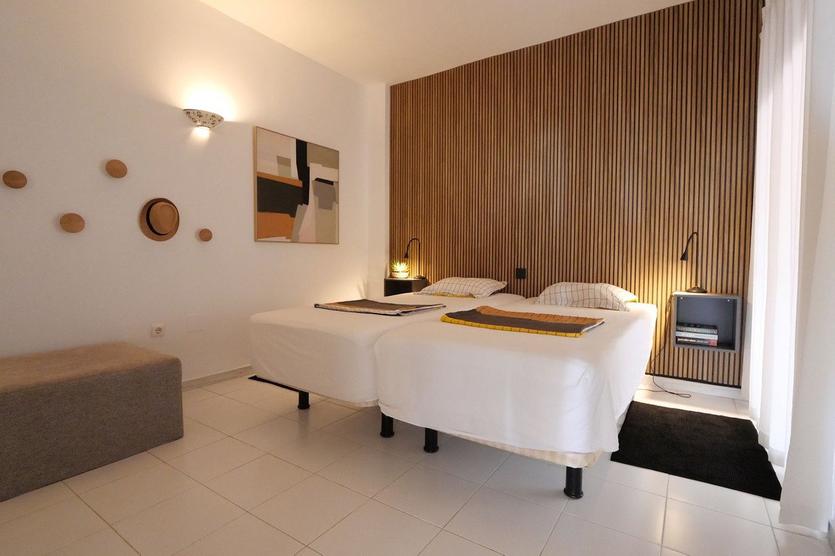 2 Bed Middle Floor Apartment in Riviera del Sol