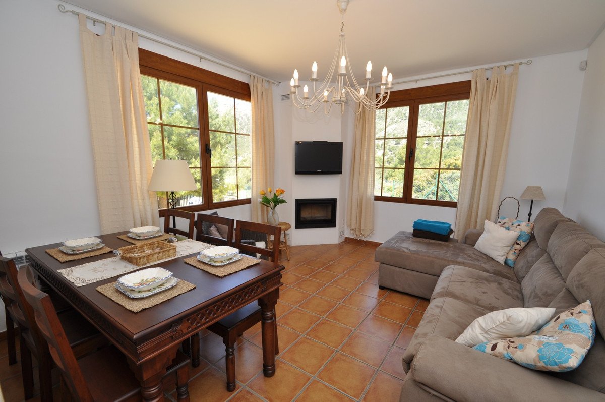 5 Bed Detached Villa in Castalla