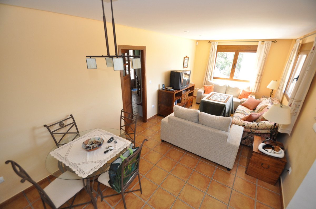 5 Bed Detached Villa in Castalla