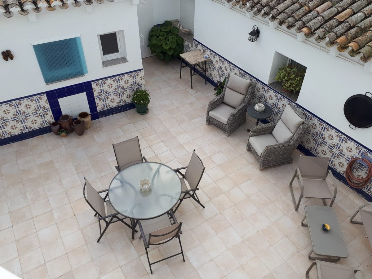 10 Bed Detached Villa in Villena