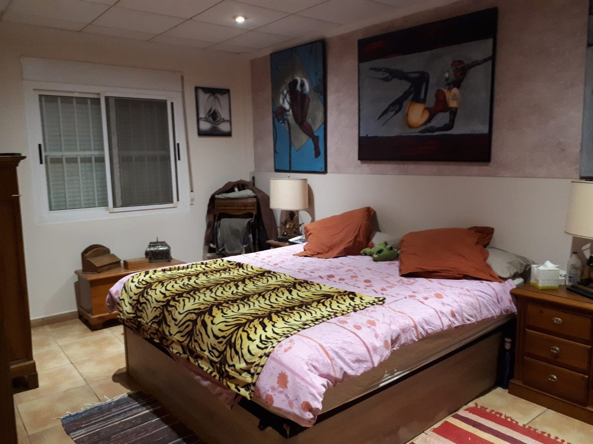 10 Bed Detached Villa in Villena