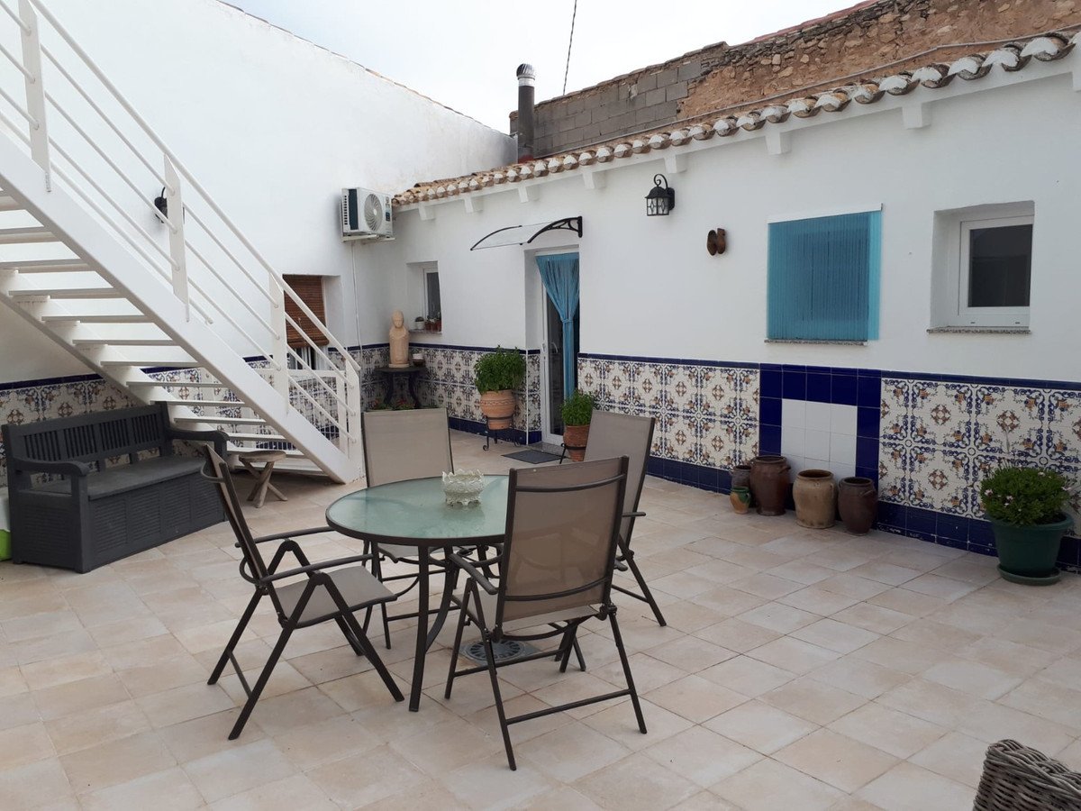 10 Bed Detached Villa in Villena