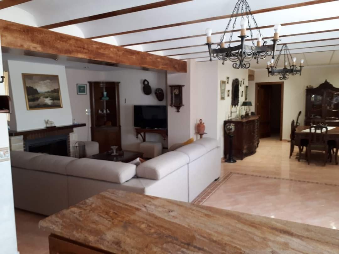 10 Bed Detached Villa in Villena