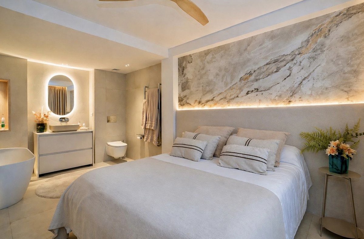 3 Bed Middle Floor Apartment in Benalmadena Pueblo