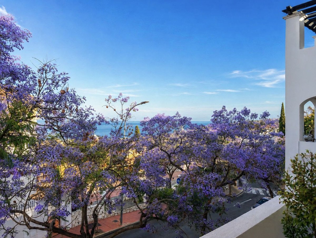 3 Bed Middle Floor Apartment in Benalmadena Pueblo