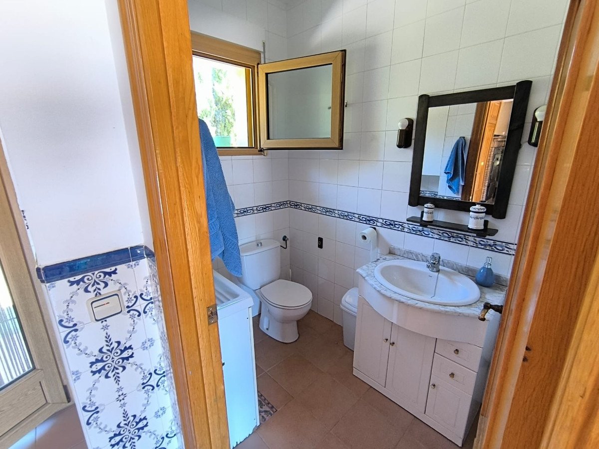 6 Bed Detached Villa in Yecla