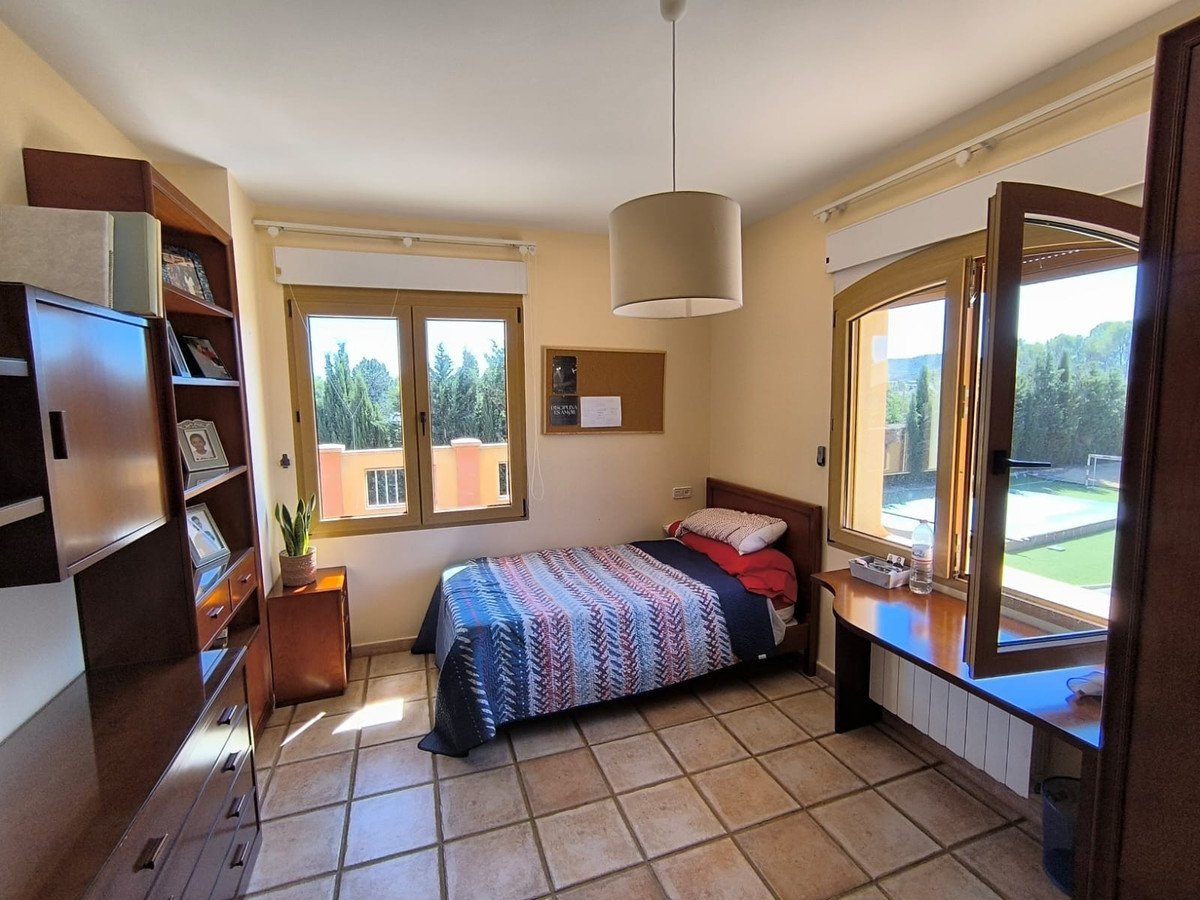 6 Bed Detached Villa in Yecla