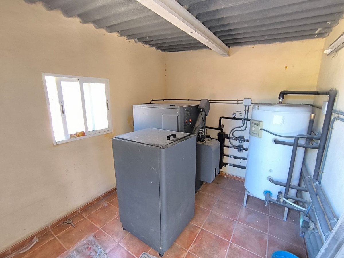 6 Bed Detached Villa in Yecla