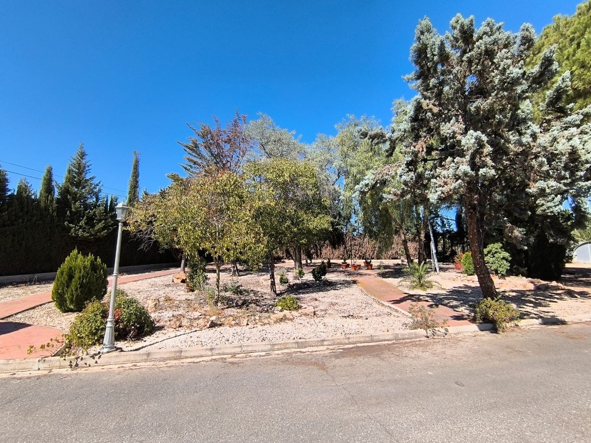 6 Bed Detached Villa in Yecla