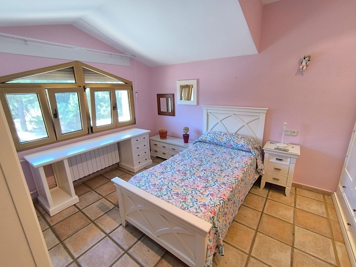 6 Bed Detached Villa in Yecla